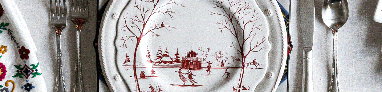 A mix of blue and red plates to celebrate a fun Christmas celebration.