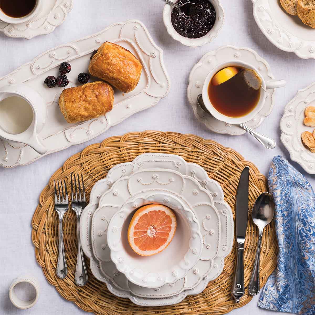 Jardins du Monde Dessert-Salad Plate - Whitewash – Shop Juliska