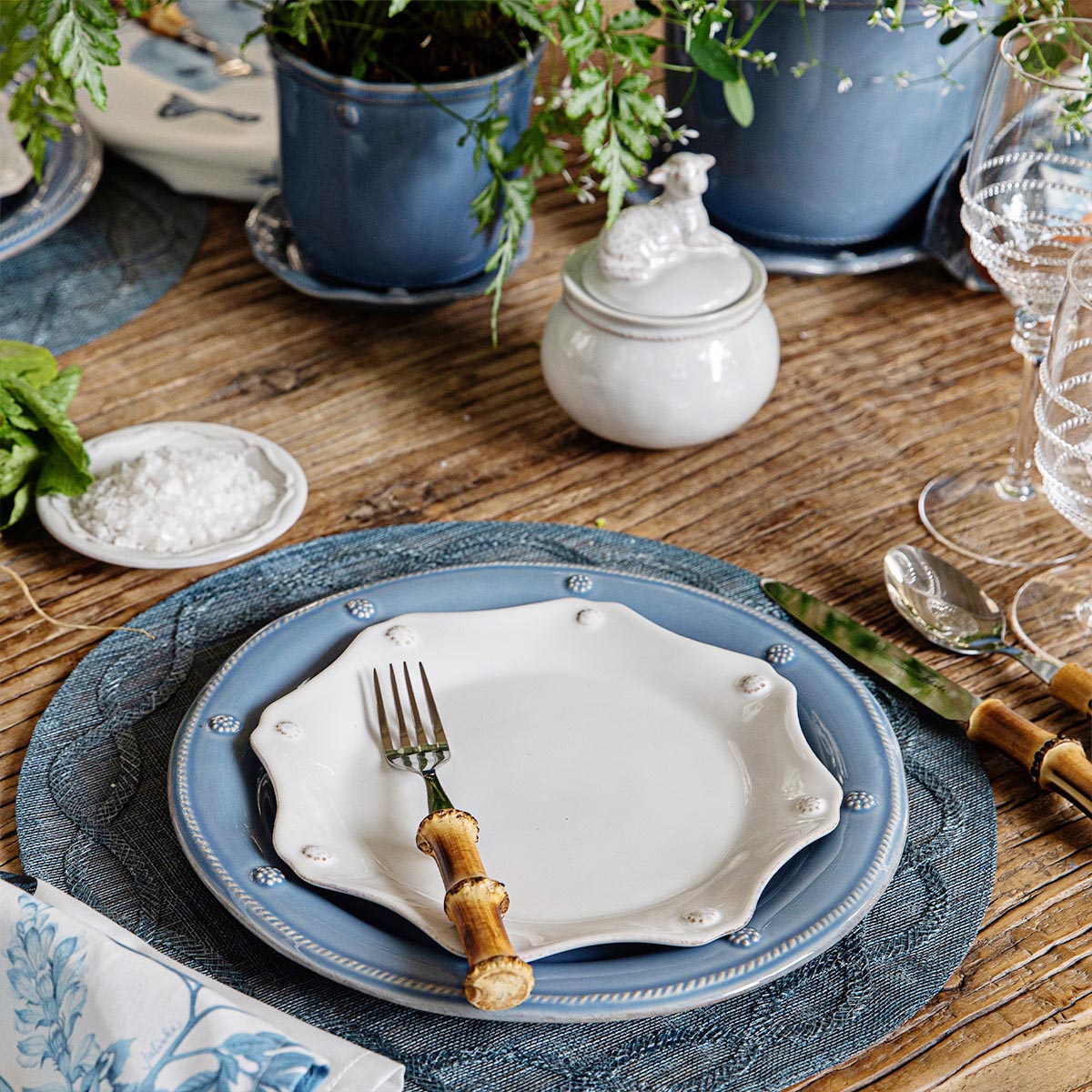 Shop our Berry & Thread 16pc Setting - Chambray online – Juliska