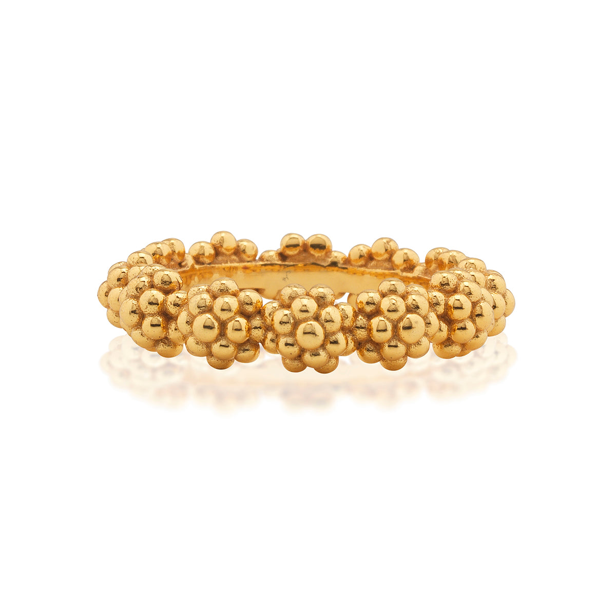 A circlet of our gorgeous golden berries crowns your finger in intricate detail. This classic ring is lovely on its own or in a stack. Equally sweet and sophisticated, it’s our jam for everything from breakfast meetings to evening cocktails and everything in between.