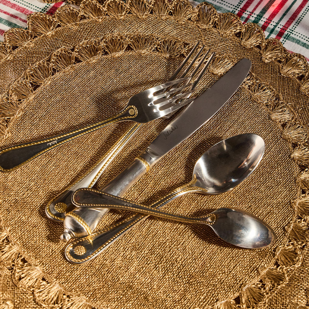 Isadora Placemat - Gold – Juliska