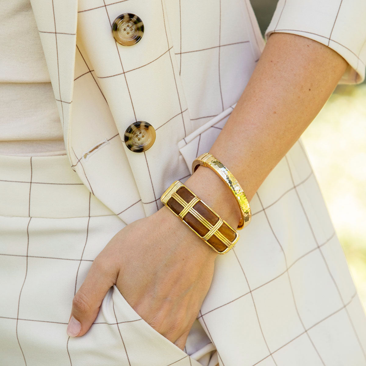 Gaia Hinged Bangle | Capucine De Wulf – Juliska