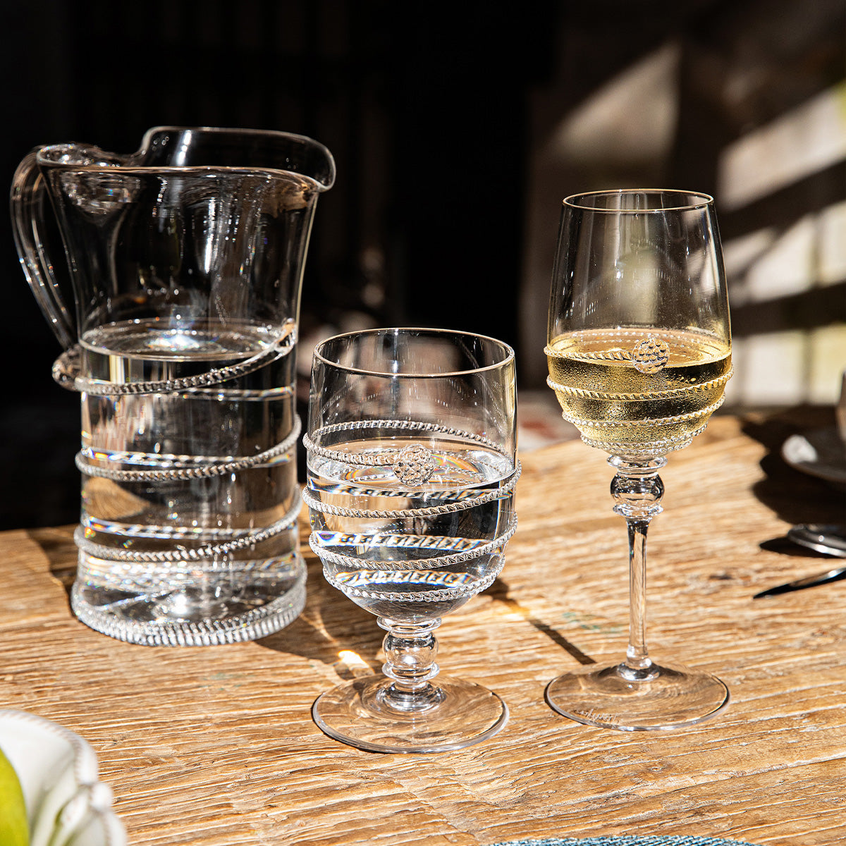 Amalia Light Body White Wine Glass - detail view