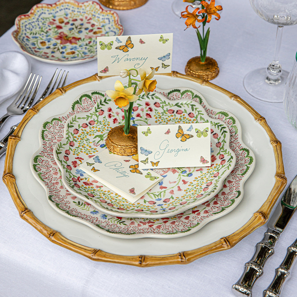 Meadow Walk Daffodil Place Card Holder - Yellow – Juliska