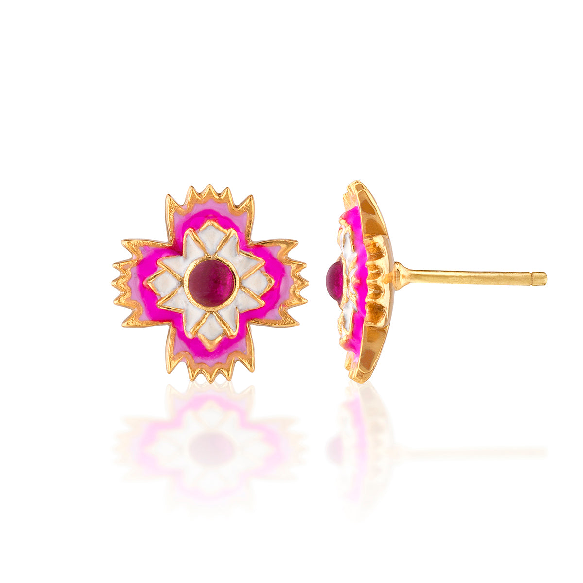 Dianthus Stud Earrings Pink, detail view