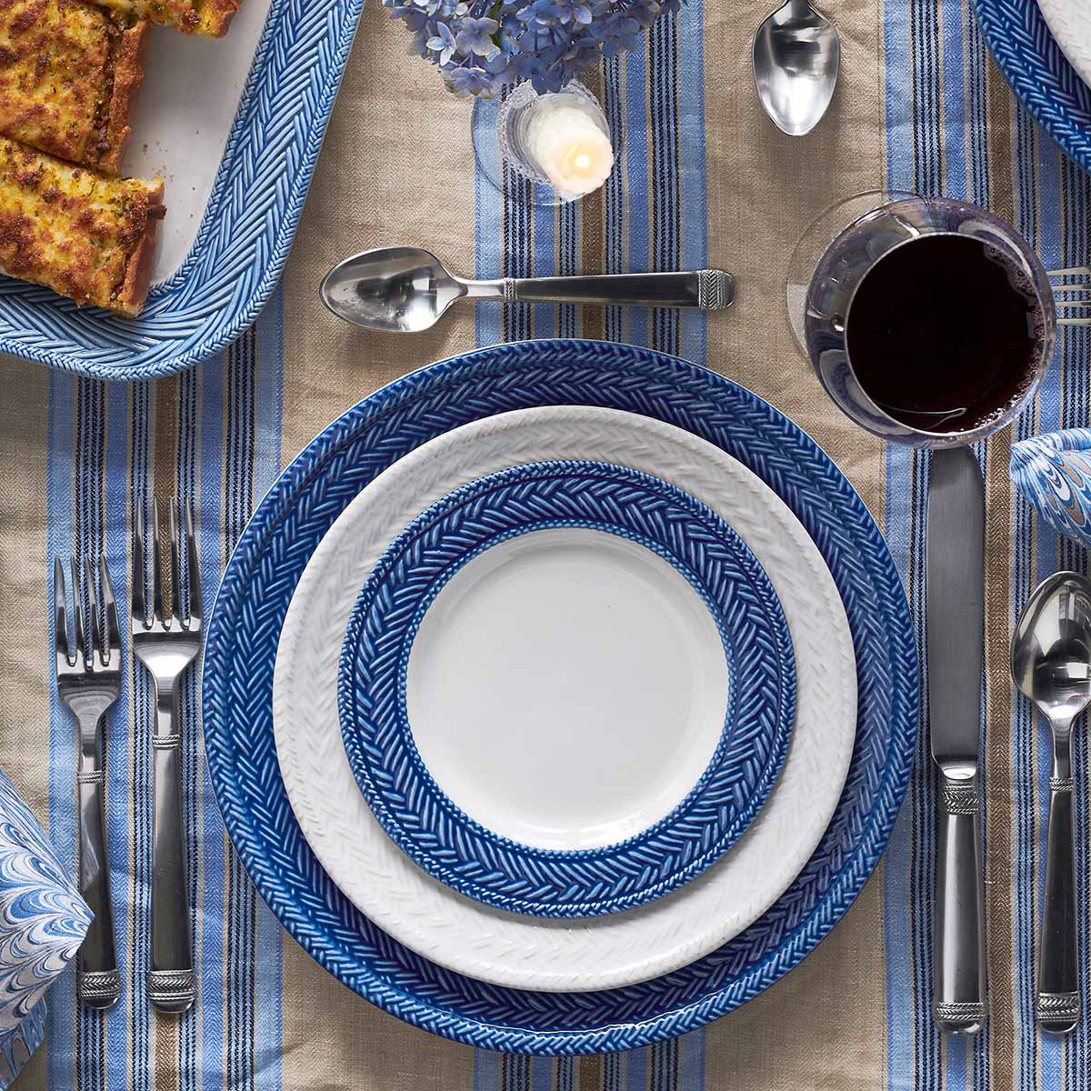 Le Panier Dinner Plate - Delft Blue – Shop Juliska
