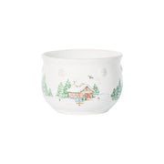 Irresistibly charming, this bowl features a snowy scene from the North Pole and was designed to contain cozy comforts, from homemade soups and stews to Christmas puddings and desserts.