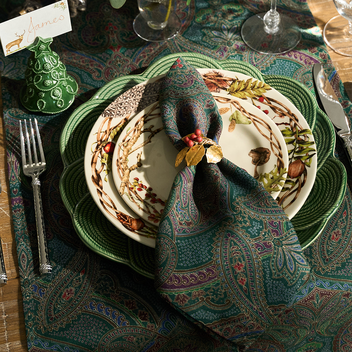 Paisley 18" x 90" Table Runner - Evergreen - alternate angle
