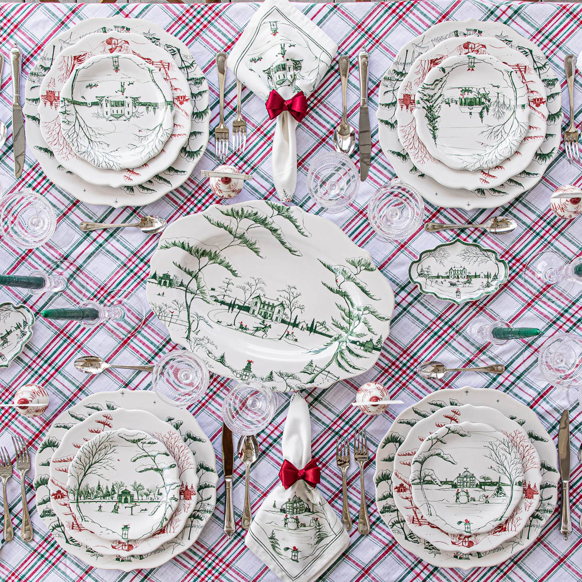 Country Estate Winter Frolic Party Plate Assorted Set-4