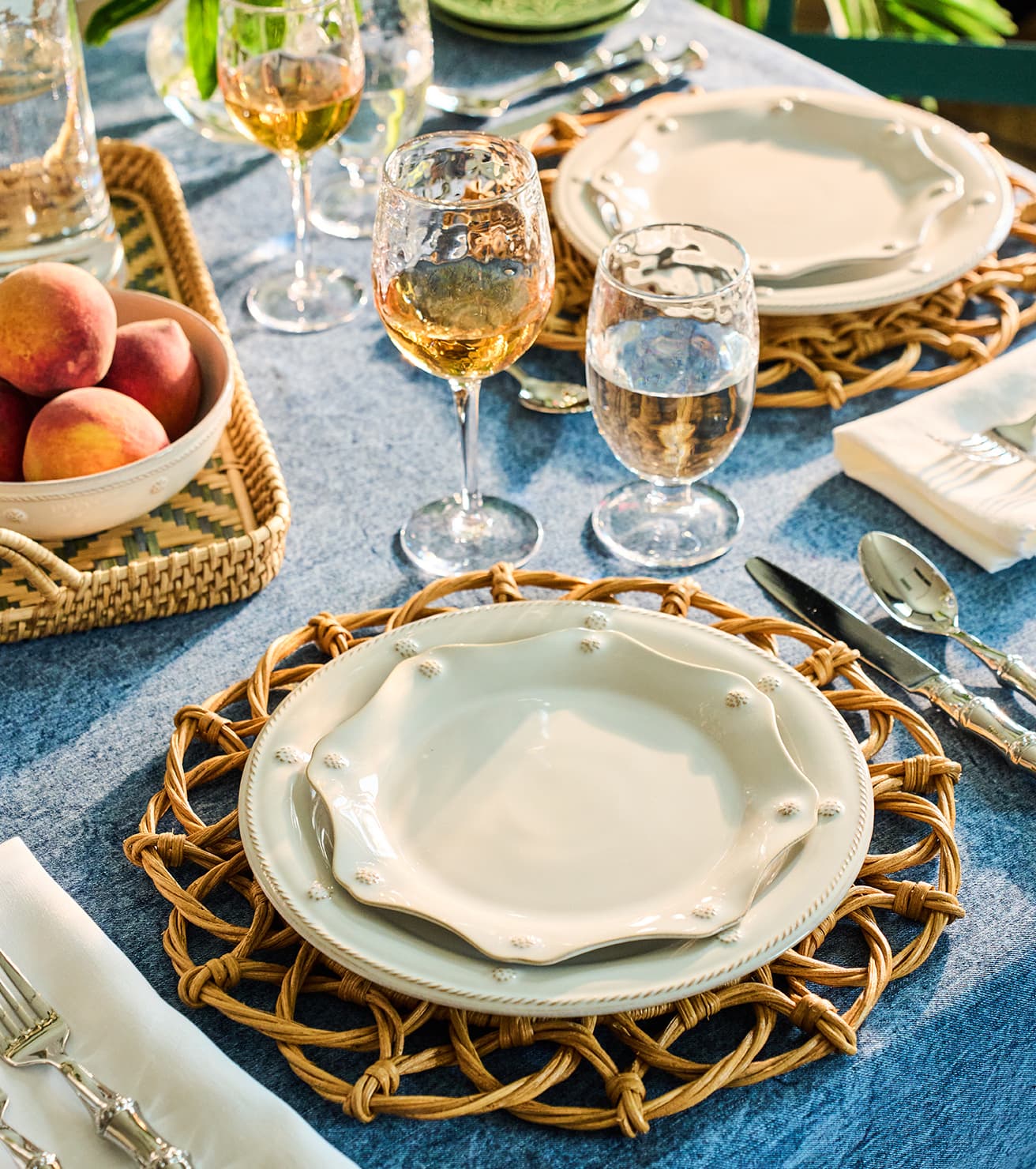 お値下げ:【新品未使用】Juliska ジュリスカ　お皿 プレート Juliska | Tableware, Glass, Dinnerware & Decor