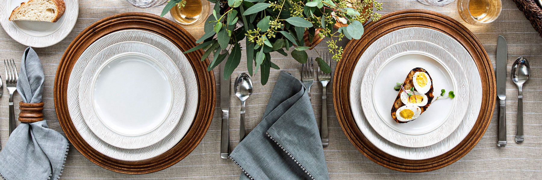 Blenheim Oak table setting