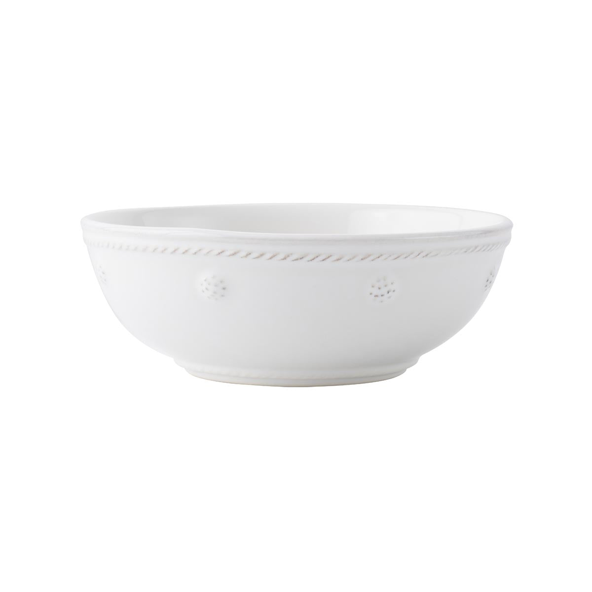 Keep some these on hand for effortless everyday entertaining. With its simple trimmings and classic shape, you'll find endless opportunities to make pretty presentations of condiments, side dishes, pocket change, or bon bons.