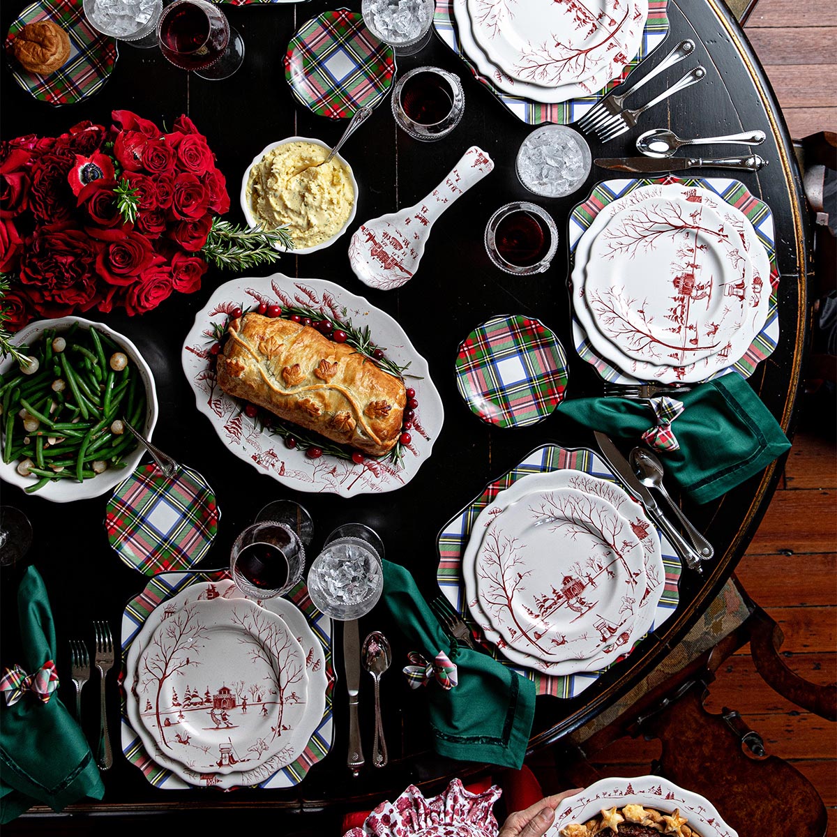 ジュリスカ Juliska 廃盤 ディナープレート 希少　美品 Country Estate Winter Frolic Dinner Plate - Ruby – Juliska
