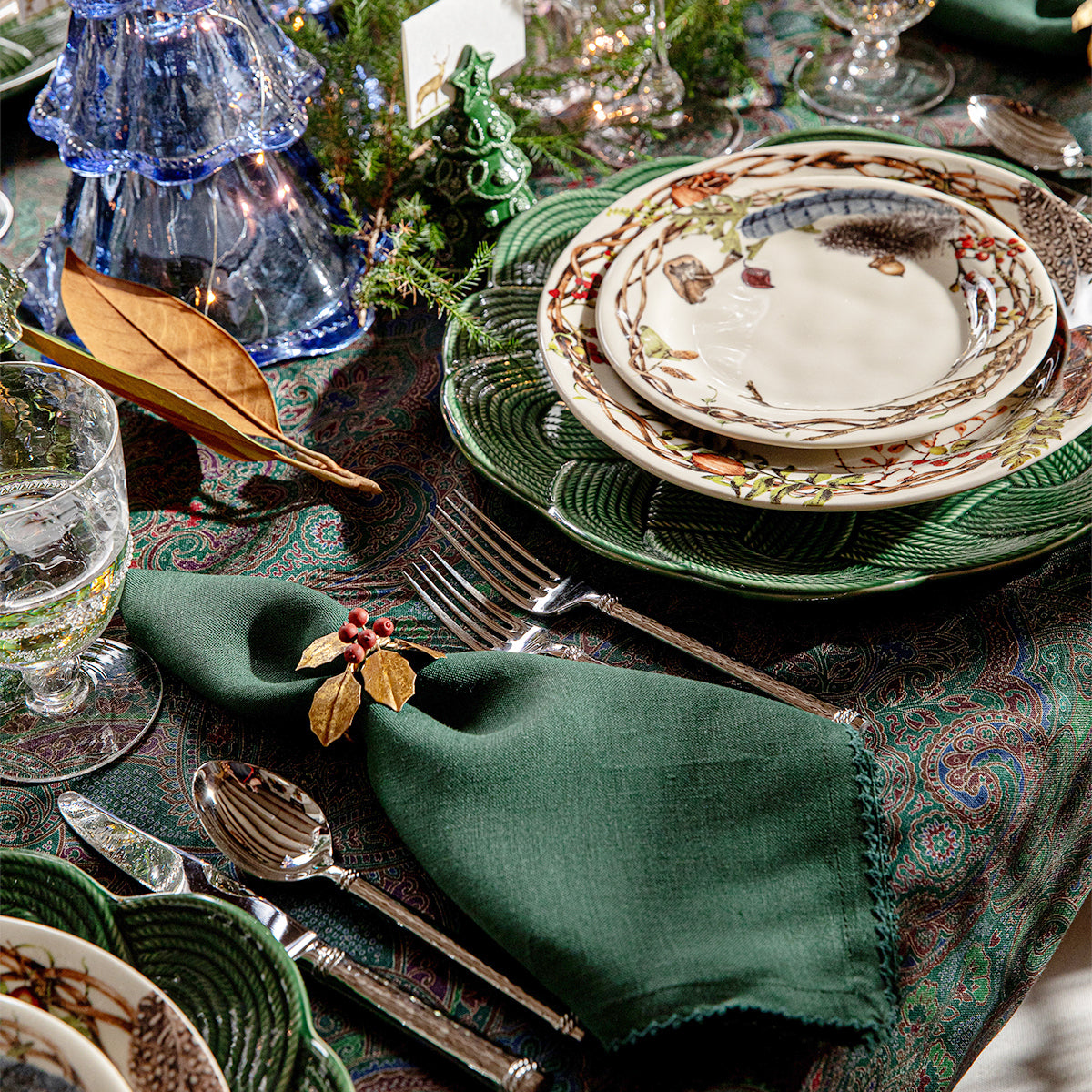 Berry Scallop Napkin Set/4 - Evergreen - close-up detail
