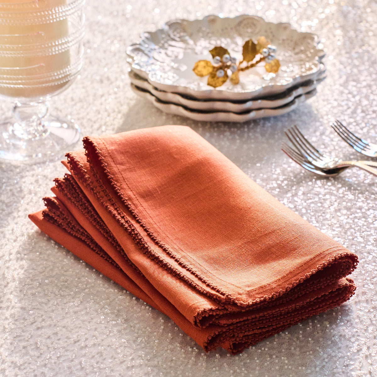 Berry Scallop Napkin Set/4 - Pumpkin - lifestyle setting