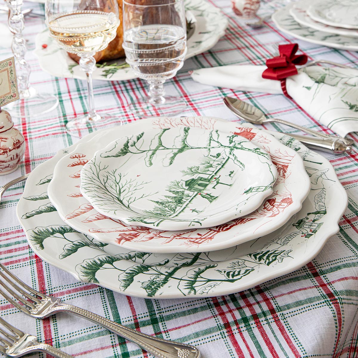 Country Estate Winter Frolic Party Plate Assorted Set-4