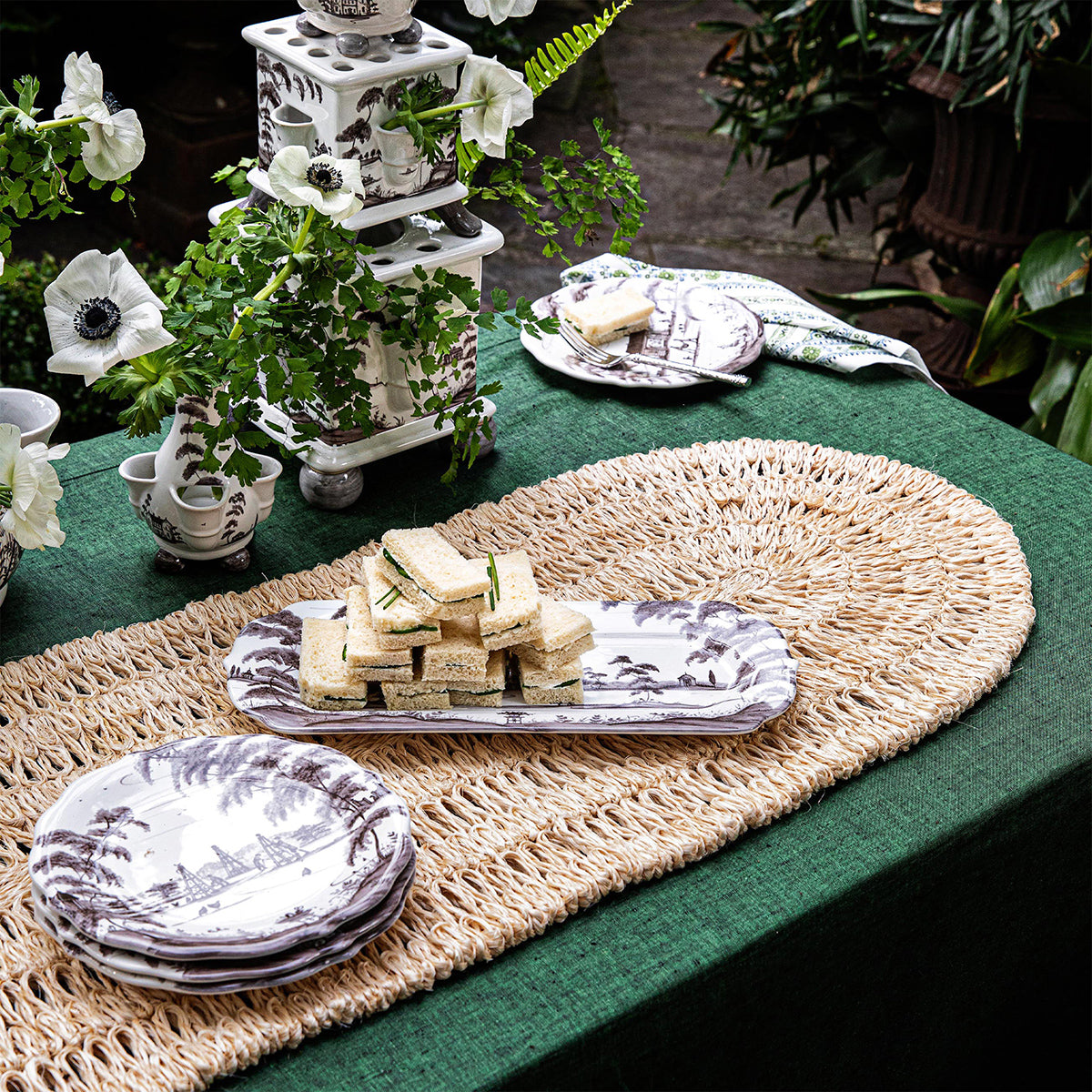 Straw Loop 16 in x 60 in Table Runner - Natural – Juliska