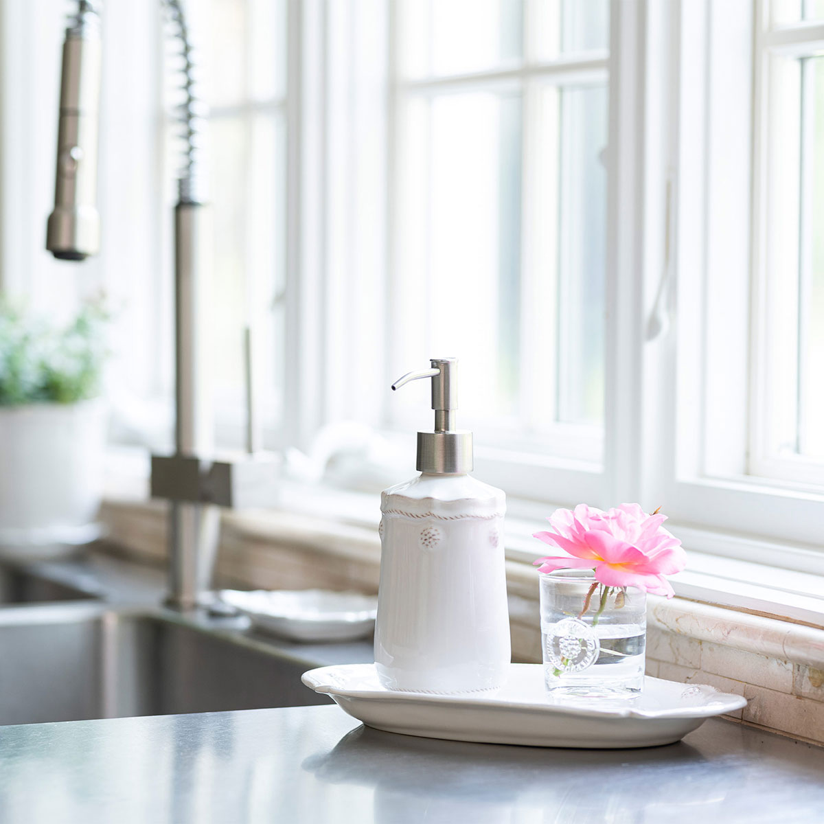 Berry & Thread Soap Dispenser - Whitewash – Juliska