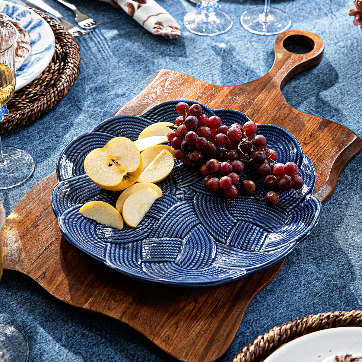 Le Panier Mystic Knot Charger/Platter - Denim - detail view
