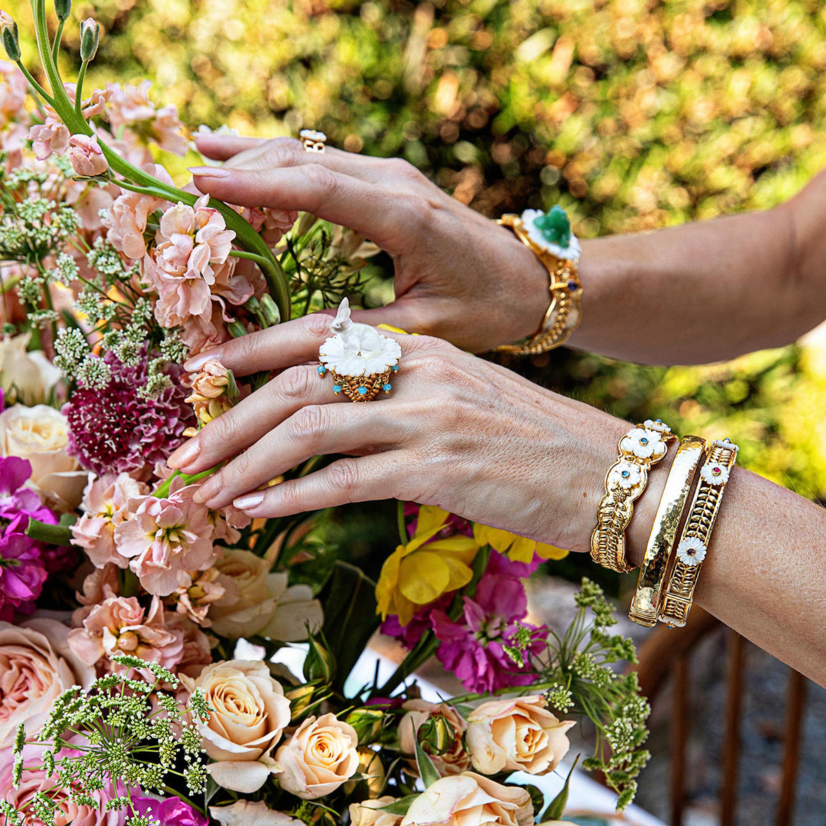 Villandry Fleur Vine Hinged Bangle, S/M - Multi – Juliska
