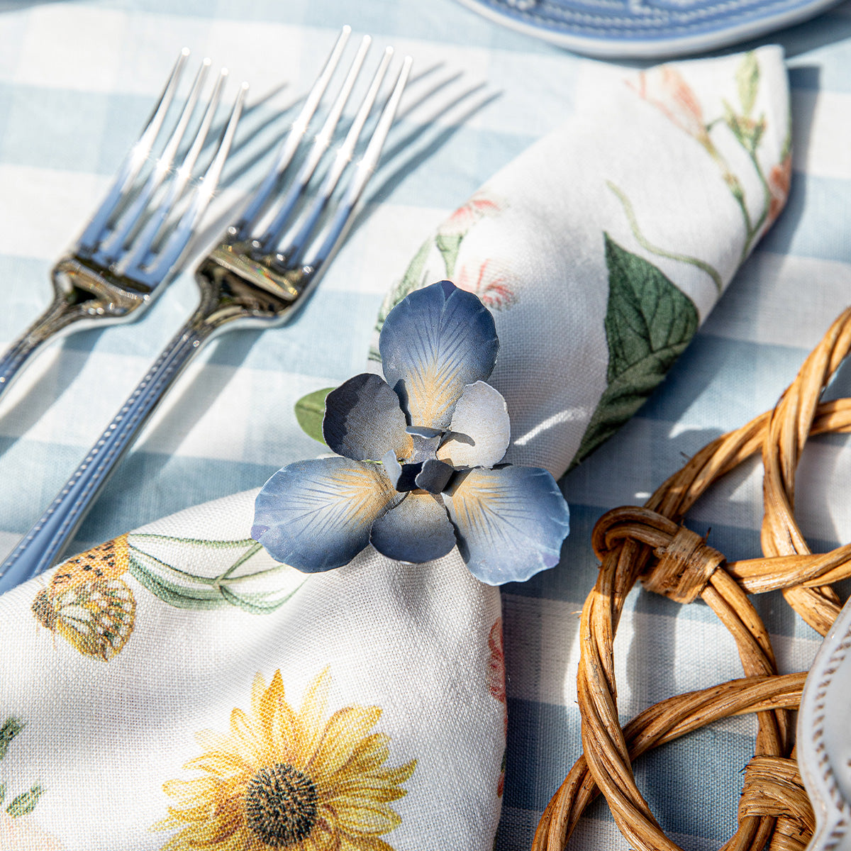 Meadow Walk Iris Napkin Ring Set/4 - Chambray – Juliska