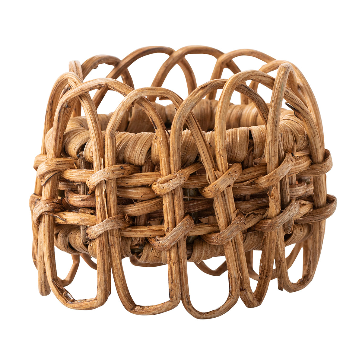 Made of natural hand-woven rattan, this napkin ring delivers instant texture to any table setting - from garden parties to forest feasts and your daily dinner table.