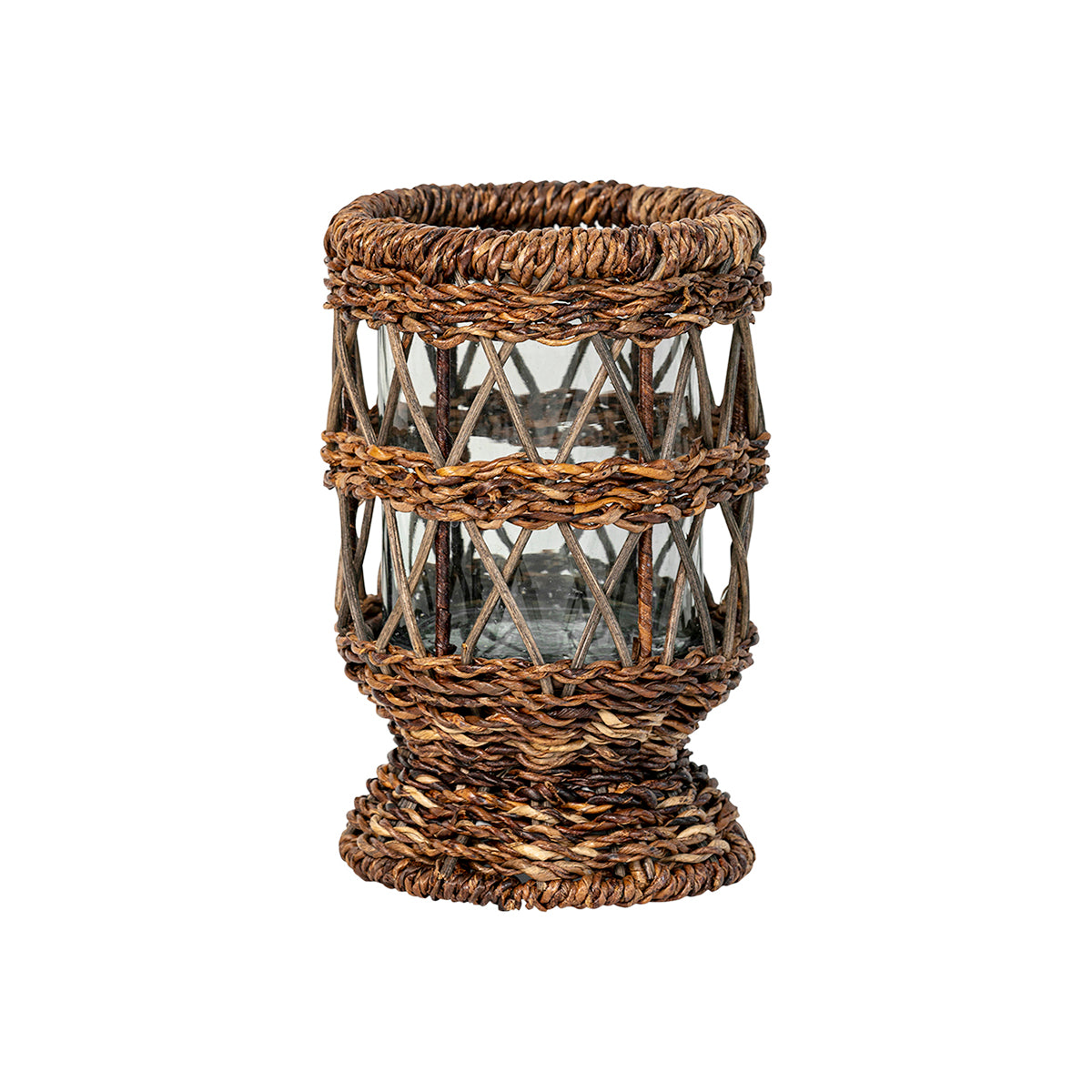 Nostalgic for halcyon days spent traipsing through the idyllic English woodland in our wellies, we created our new Devon Willow collection. Intricately handwoven willow branches are equally rustic and refined - ideal for adding an element of natural texture to any scheme. Wildly beautiful when illuminated with candlelight. 
